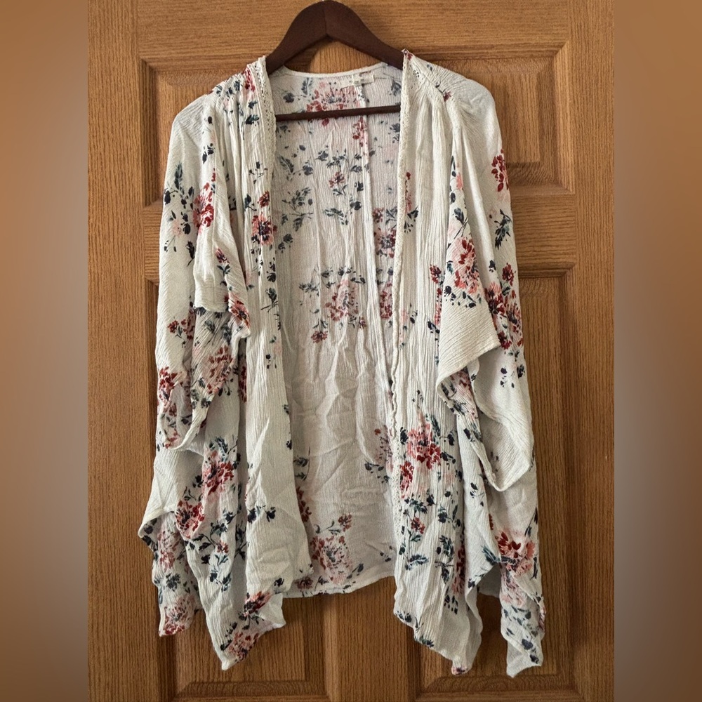 Kimono with Detailing